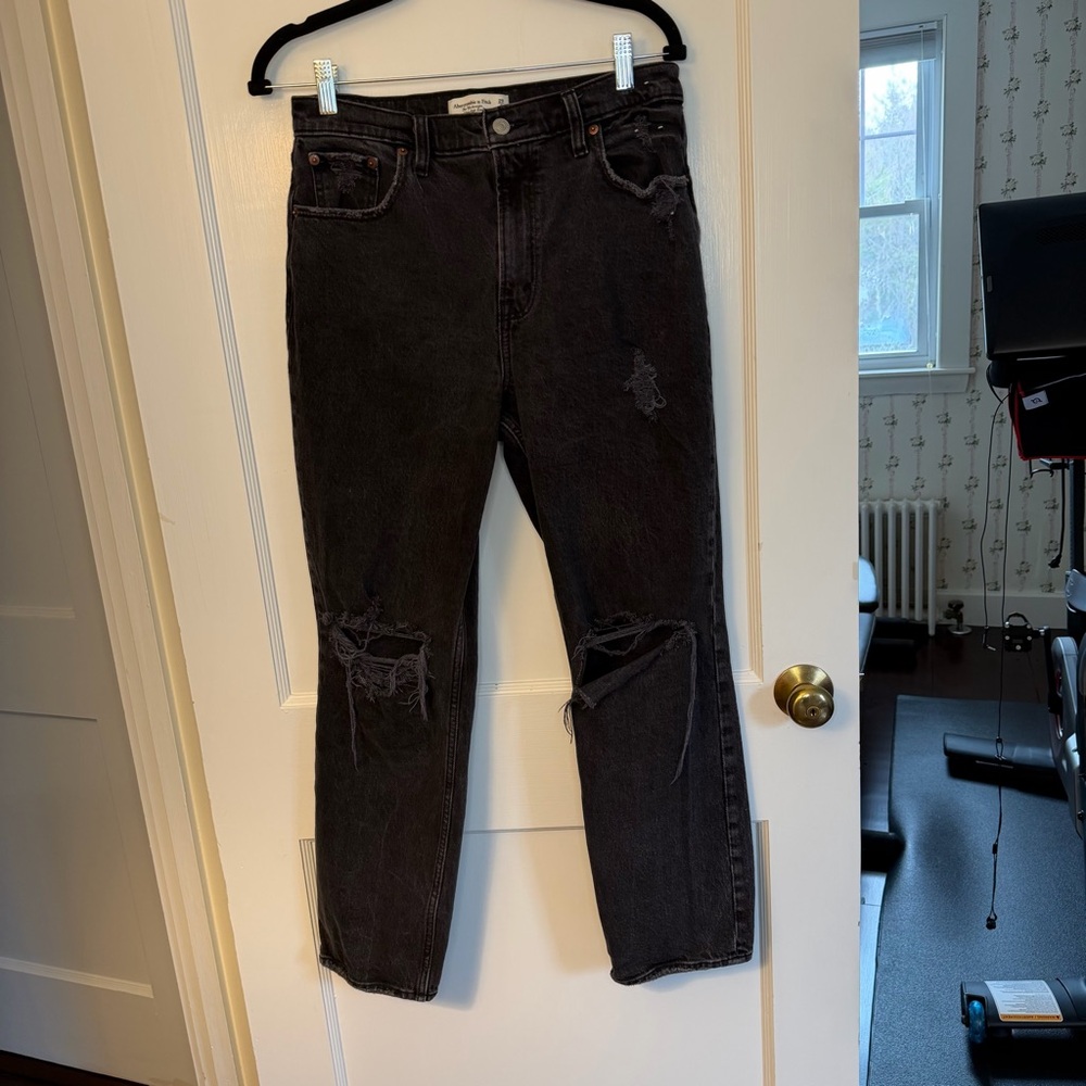 Abercrombie & Fitch 90s Straight Ultra High Rise Straight Jeans Black Distressed